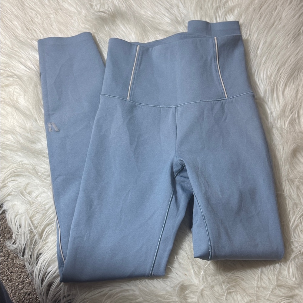 Vuori Evolve Lunar Legging size XS - Picture 4 of 7